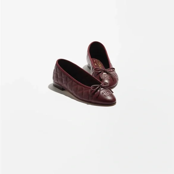 Chanel 26P Dark Burgundy Flats | Size 38 - Picture 3 of 13